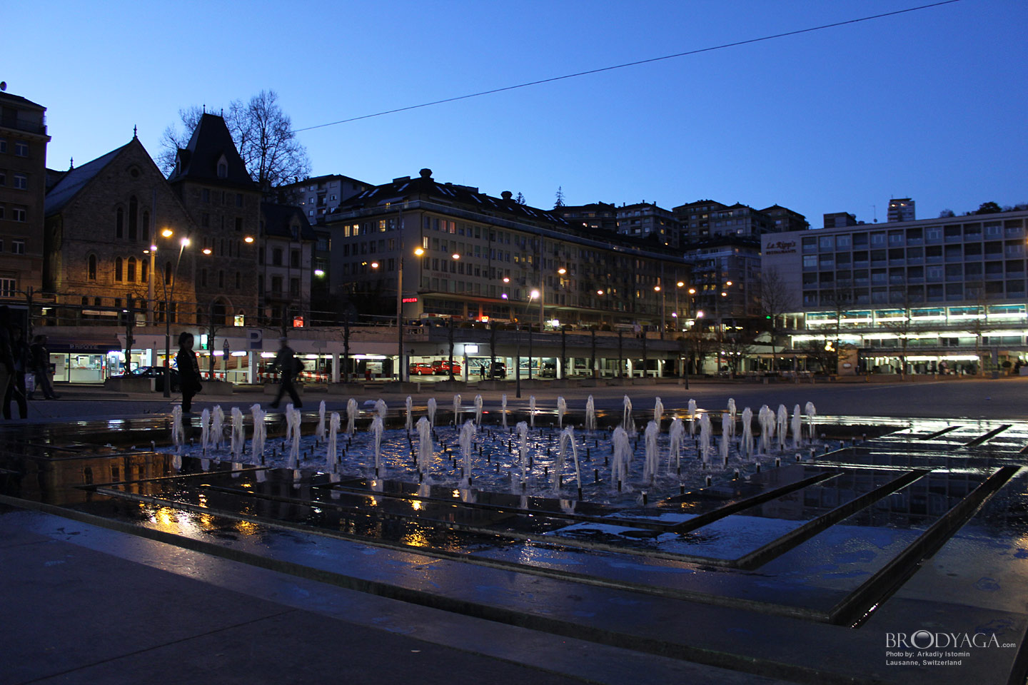 Lausanne by night